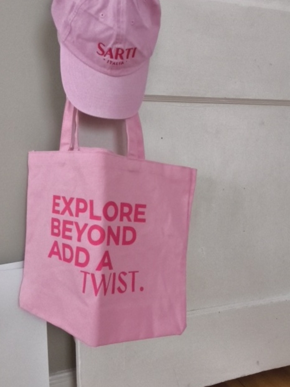 Italian SARTI Tote Bag And Baseball Hat NEW Pink